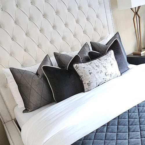 Fairmont bed set of 6 / Black & grey cushions