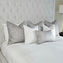 Load image into Gallery viewer, Glamour bed set of 6 / Silver &amp; white cushions