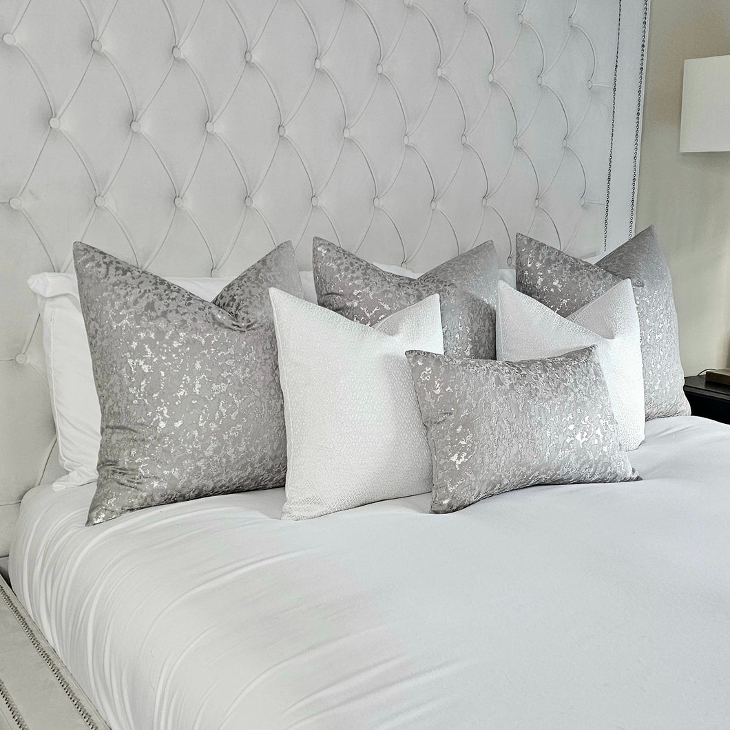 Glamour bed set of 6 / Silver & white cushions