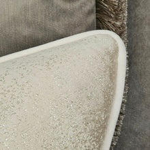 Load image into Gallery viewer, Talis gold/ cream velvet piping