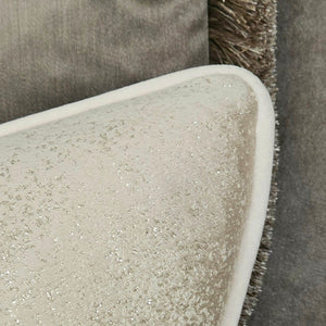 Talis gold/ cream velvet piping