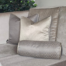Load image into Gallery viewer, Astrid - bed set ( walnut/bronze ) Bed runner not included