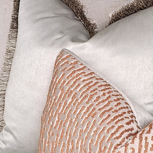 Ammolite rust / Clarisa-willow textured cushion with contrasting piping
