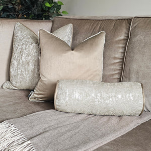 Chess/ natural/ gold set of 6 piped cushions