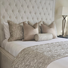 Load image into Gallery viewer, Chess/ natural/ gold set of 6 piped cushions