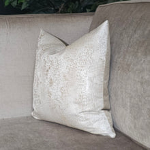 Load image into Gallery viewer, Gator- caramel