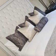 Load image into Gallery viewer, Ellena bed set of 6 piped cushions