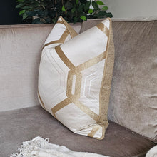 Load image into Gallery viewer, Arcadia cushion/ Contrasting piping