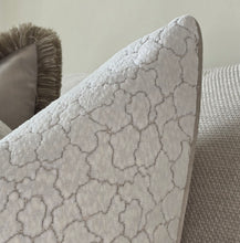 Load image into Gallery viewer, Rockliffe / pebble contrasting piping