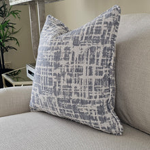 Load image into Gallery viewer, Carden / blue Luxury textured cushion with self piping