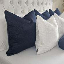 Load image into Gallery viewer, Midnight blue - white - bed set of 6 cushions