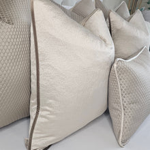 Load image into Gallery viewer, Diamond - Taupe /champagne bed set of 6 cushions