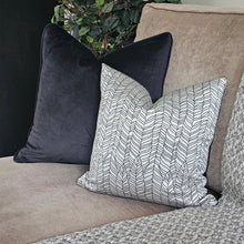 Load image into Gallery viewer, Fern Black cushion cover