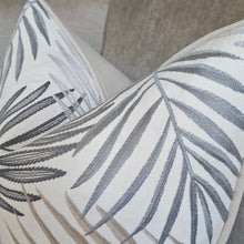 Load image into Gallery viewer, Saona- Taupe / grey contrasting cotton piping
