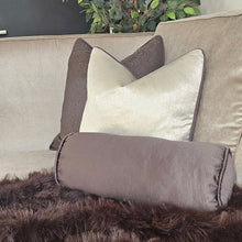 Load image into Gallery viewer, Soho - brown bed set of 6 cushions bolster