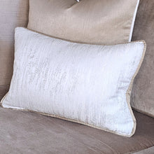 Load image into Gallery viewer, Ice-white / Clarisa gold piping