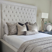 Load image into Gallery viewer, Senegal bed set of 6 piped cushions