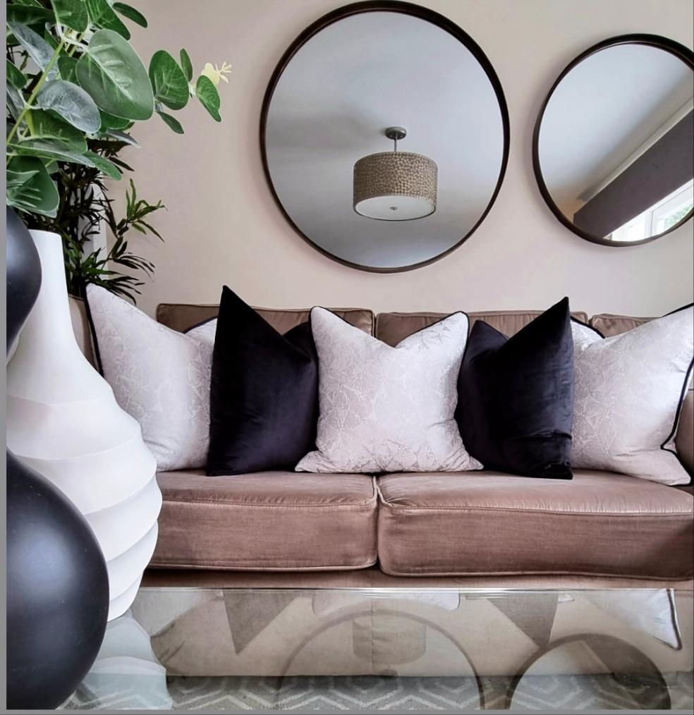 Zara white sofa set 5 cushions